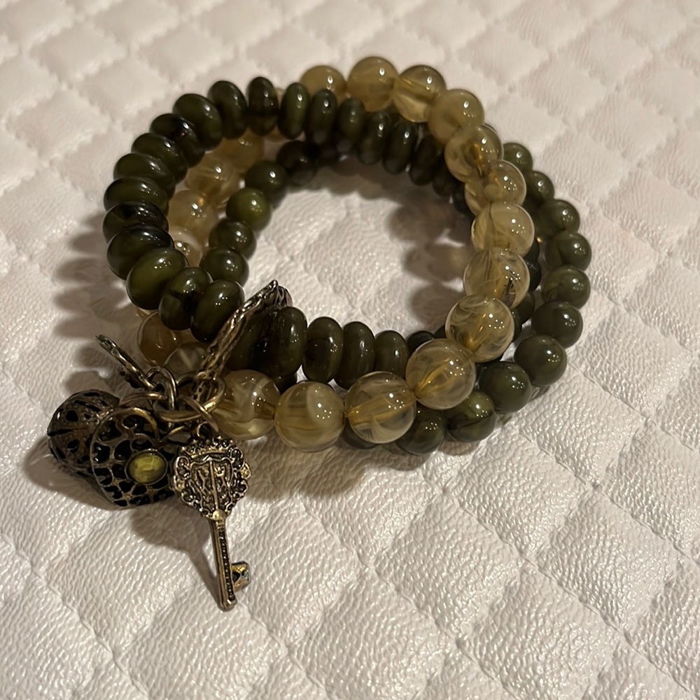 Beaded bracelet